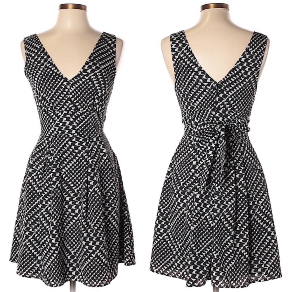 Victoria's Secret The Deep V Hounds Tooth Pleated Cocktail Dress Size 4